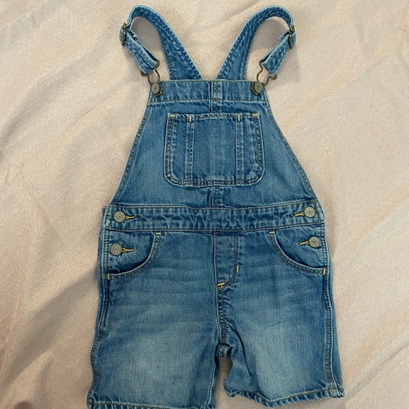Gap Jeans overall Jumpsuit toddler size 5 and Sasha denim dress  bundle - Picture 2 of 15